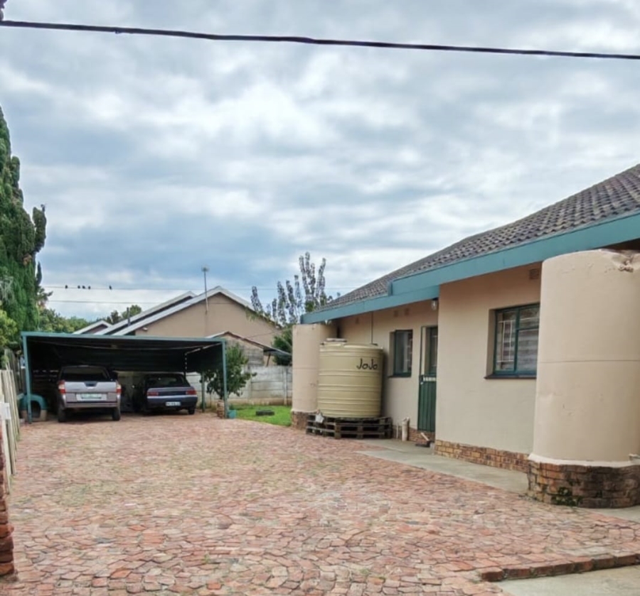 3 Bedroom Property for Sale in Riebeeckstad Free State